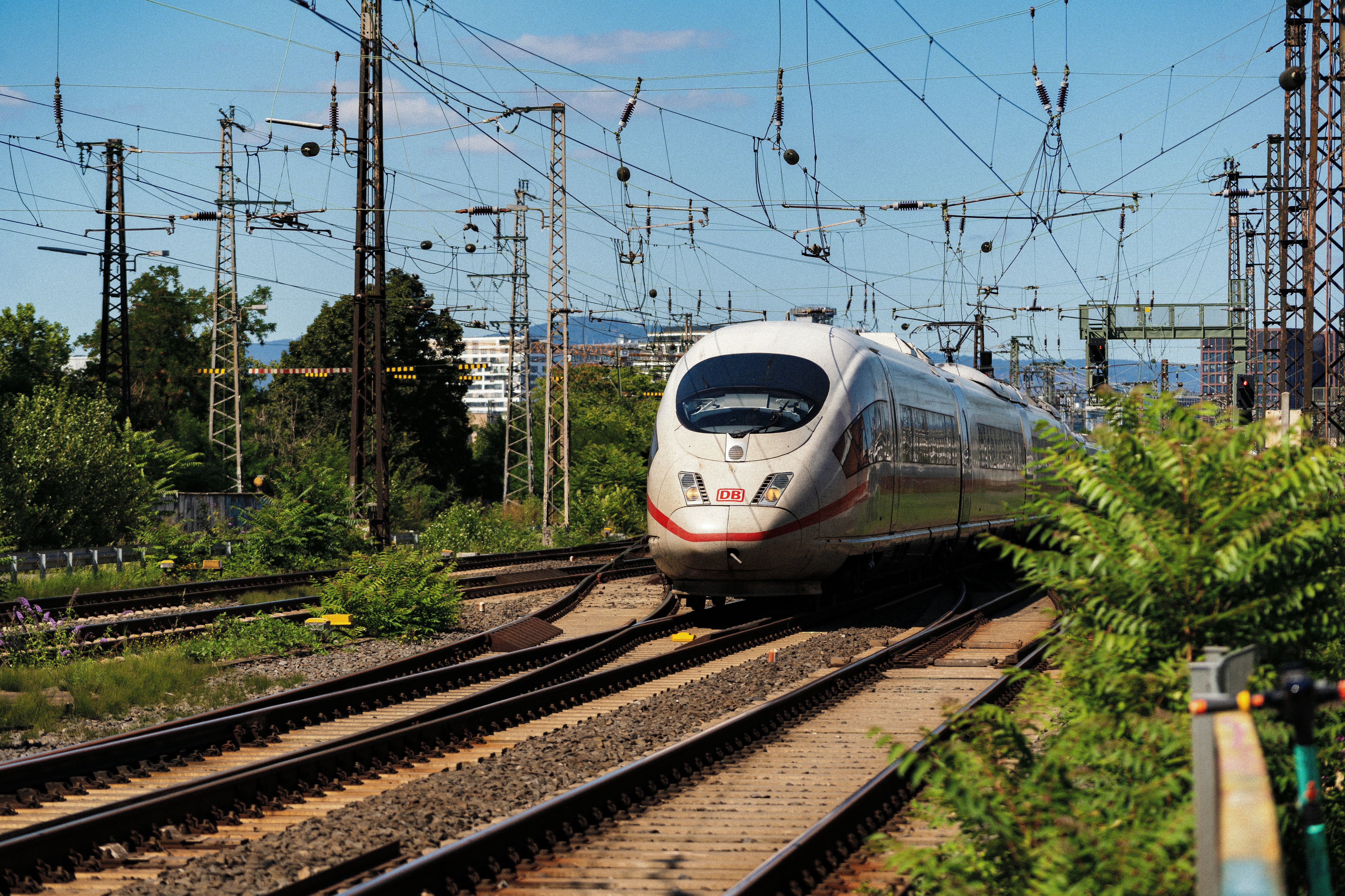 treno alta velocita.jpg